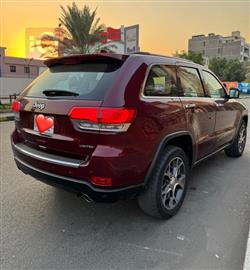 جیپ گراند شیرۆکی